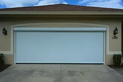 SolarMax shade and insect roll-down system on an outdoor living area